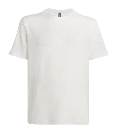 Vuori Logo Strato Tech T-shirt In White