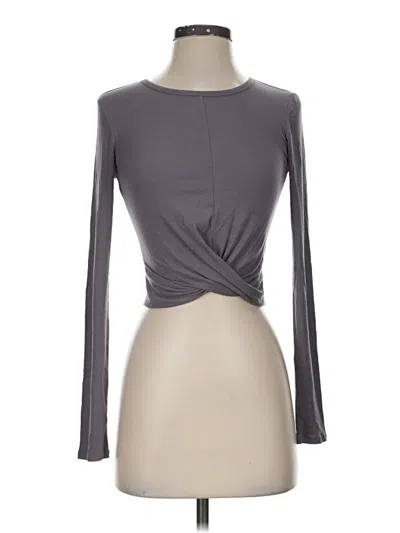 Pre-owned Vuori Long Sleeve Top Gray Keyhole Neckline Tops