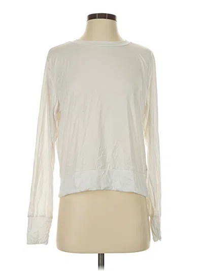 Pre-owned Vuori Long Sleeve T-shirt In Ivory