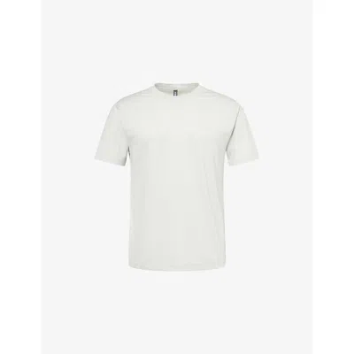 Vuori Mens Mineral Heather Tradewind Short-sleeve Stretch-mesh T-shirt In White
