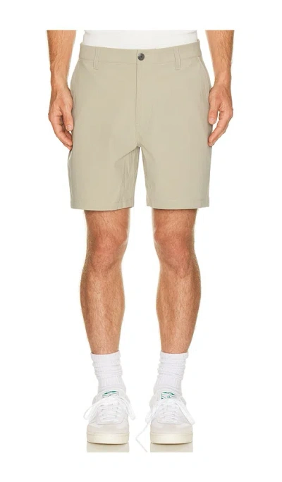 Vuori Meta 6 Short In Neutral