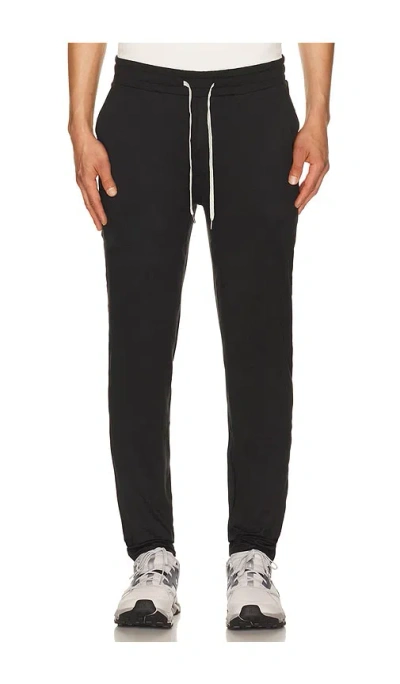 Vuori Ponto Performance 30 Pant In Black