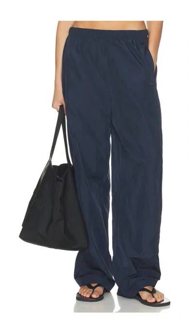 Vuori Retrograde Track Pant In Ink