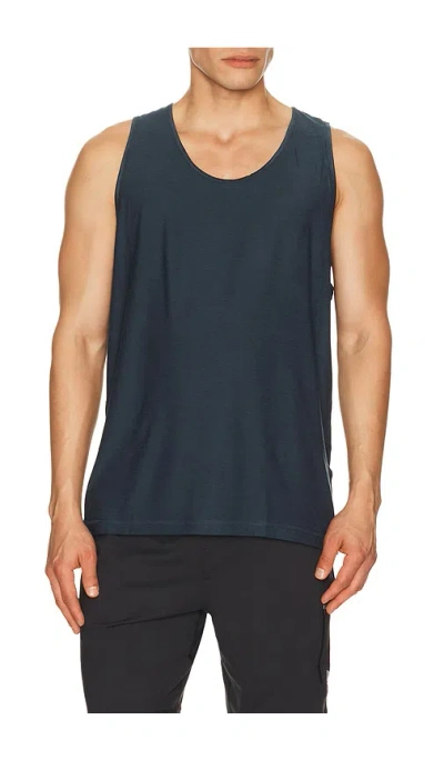 Vuori Strato Tech Tank In Blue
