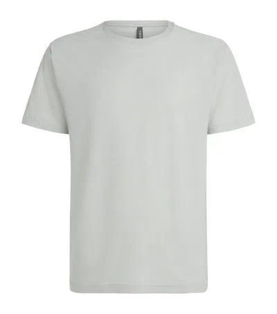 Vuori Tradewind Performance 2.0 T-shirt In Gray