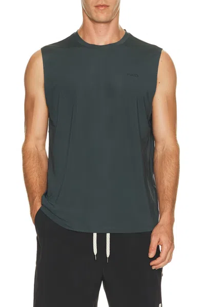 Vuori Viewpoint Muscle Tank 2.0 In Hemlock