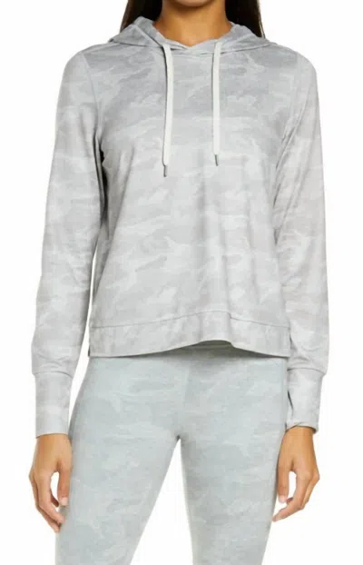 Vuori Women's Halo Essential Hoodie In Pale Heather Camo In Blue
