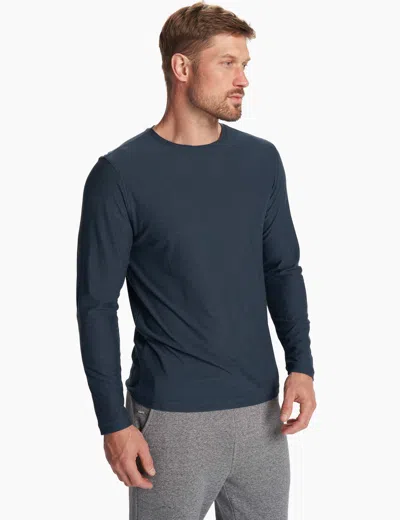 Vuori Women's Strato Tech Tee Long Sleeve In Blue
