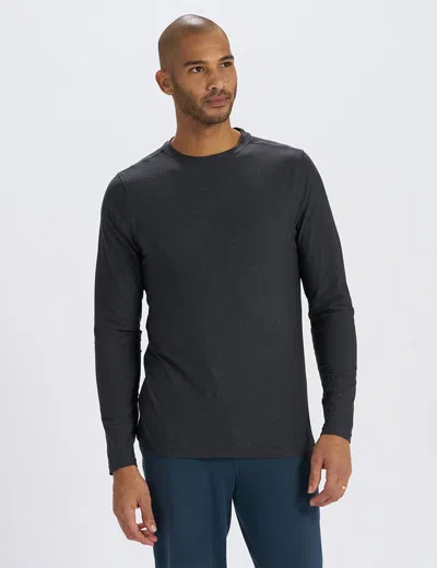 Vuori Women's Strato Tech Tee Long Sleeve In Gray