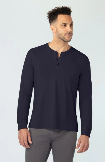 Vustra Polar Night Long Sleeve Henley In Black