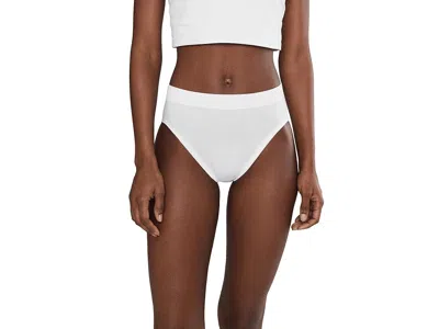 Wacoal B Smooth Natural High Cut Panty Underwear In White
