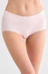 Wacoal Feeling Flexible Briefs In Pink