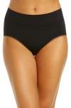 Wacoal Feeling Flexible Briefs In Black