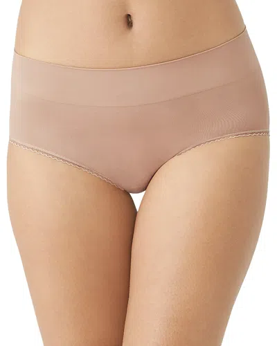 WACOAL FEELING FLEXIBLE SEAMLESS BRIEF,875332