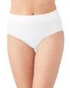 Wacoal Feeling Flexible Seamless Brief In White