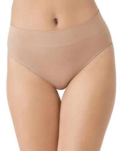 WACOAL FEELING FLEXIBLE SEAMLESS HI CUT BRIEF,871332