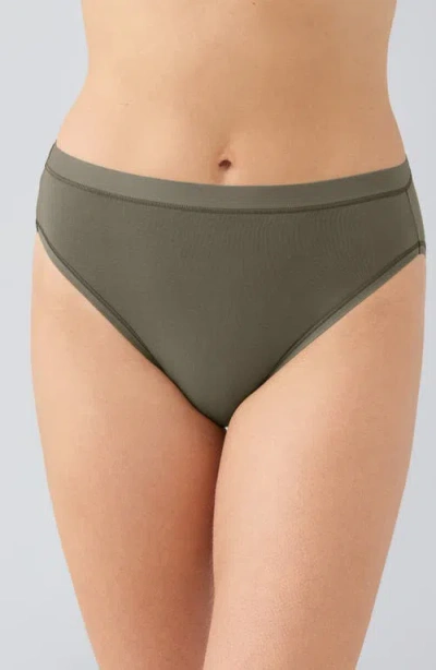 Wacoal Women's Feeling Flexible Brief Underwear 875332 In Green