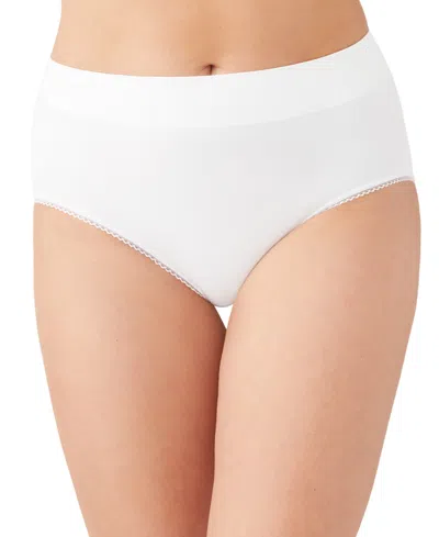 Wacoal Women's Feeling Flexible Brief Underwear 875332 In White