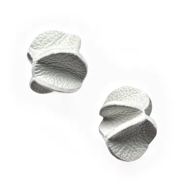 Waiwai Women's Rivelis Leather Earrings White