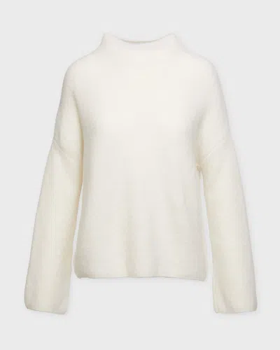 Wakakuu Icons Tröja Cruz Funnel Neck Creme In Neutral