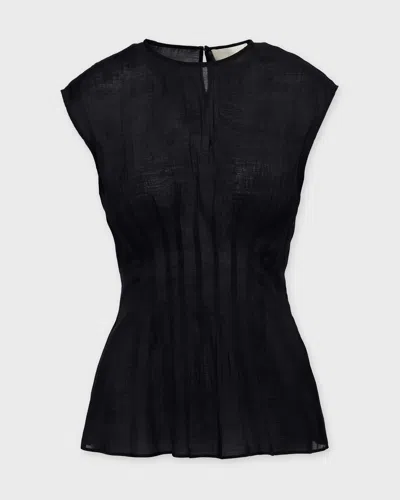 Wakakuu Icons Top Dover Pleated In Black