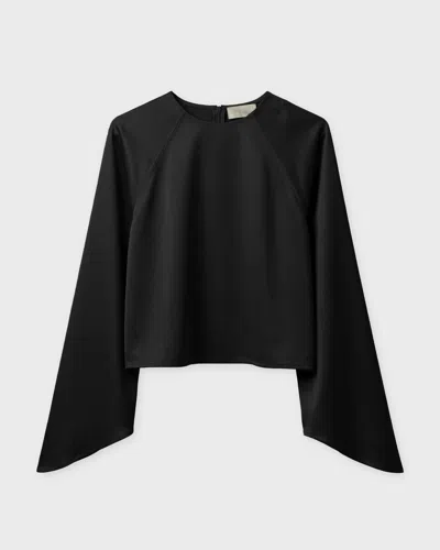 Wakakuu Icons Top Emmy In Black