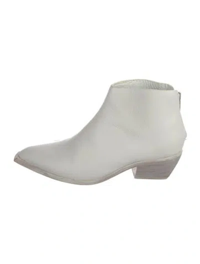Pre-owned Wal & Pai Leather Boots In White
