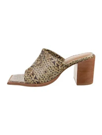 Pre-owned Wal & Pai Leather Printed Slides In Neutral