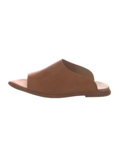 Pre-owned Wal & Pai Leather Slides In Brown