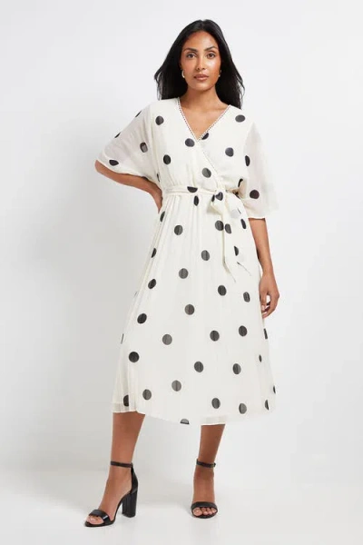 Wallis Petite Spot Pleated Midi Dress In White