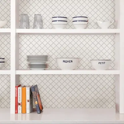 Wallpops Quatrefoil 10" X 10" Resin Peel & Stick Mosaic Tile In Gray/white