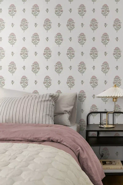 Wallquest Floral Spot Matte Peel-and-stick Wallpaper