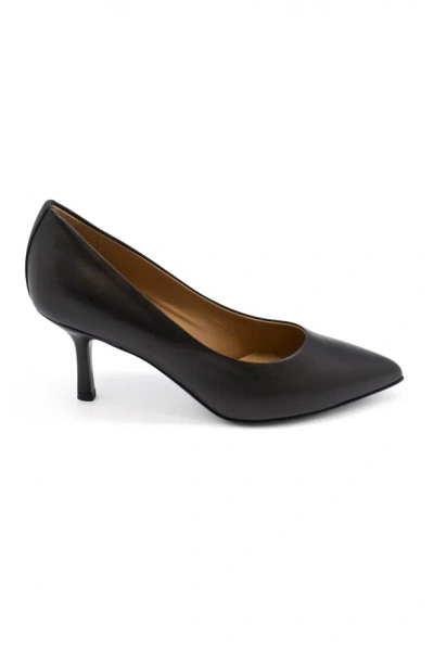 Walter Steiger Women Leather Pumps In Black