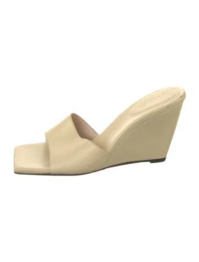 Pre-owned Wandler Leather Slides In Neutral