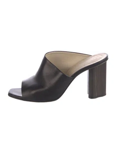 Pre-owned Want Les Essentiels De La Vie Leather Slides In Black