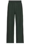 Wao Relaxed Linen Pants In Forest Green