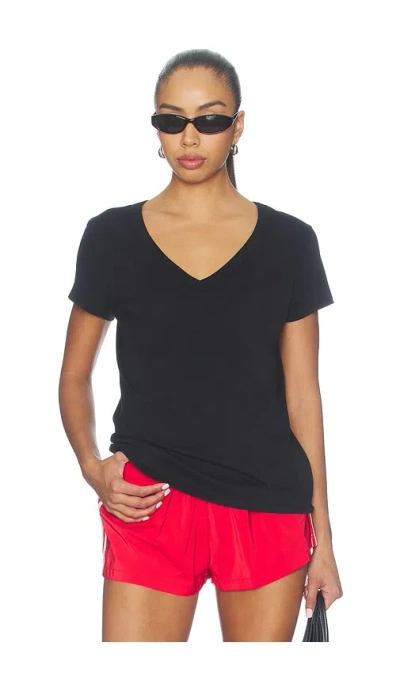Wao V-neck Tee In Black