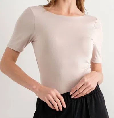 Wasabi + Mint Leah Scrunched Low Back Short Sleeve Bodysuit In Taupe In Multi