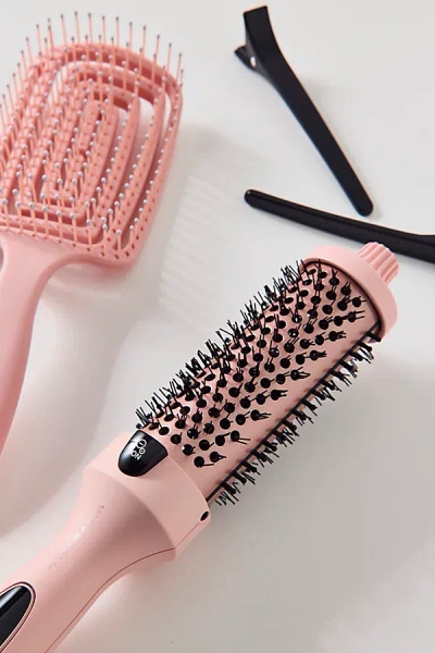 Wavytalk Blowout Boost Ionic Thermal Brush In Pink At Urban Outfitters