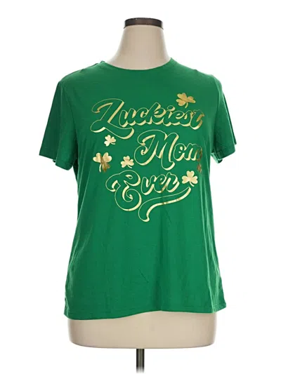 Pre-owned Way To Celebrate! Short Sleeve T-shirt In Green