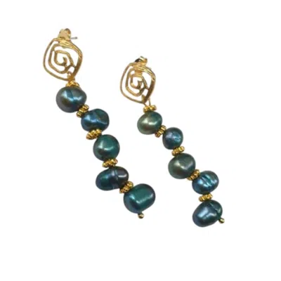 Way To Chic Women's Black / Blue / Gold Black Pearls On Gold Plated Studs