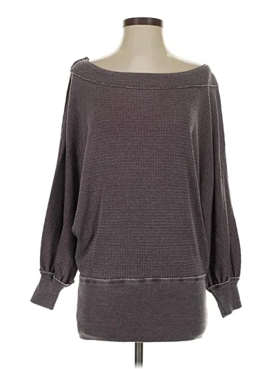 Pre-owned We The Free 3/4 Sleeve T-shirt In Gray