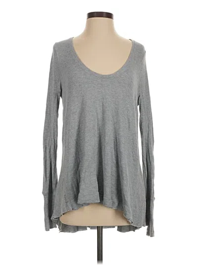 Pre-owned We The Free Long Sleeve Top Gray Scoop Neck Tops