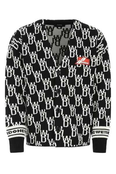 WE11 DONE BLACK & WHITE MONOGRAM V-NECK CARDIGAN