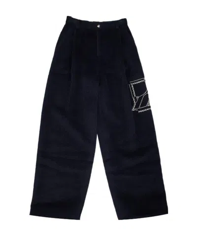 We11 Done Logo Casual Pants In Black