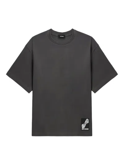 We11 Done Logo-detailt T-shirt In Black
