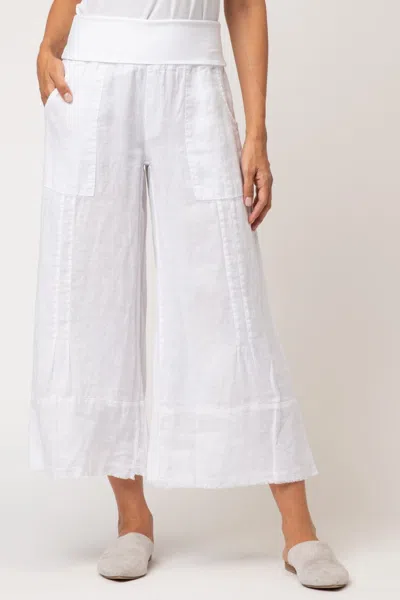 Wearables Garni Crop In White