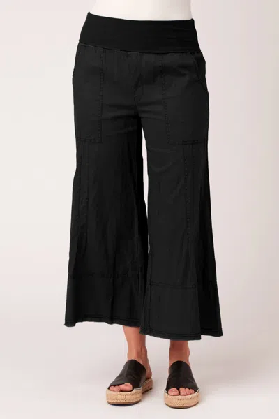 Wearables Garni Crop In Black