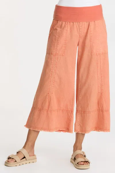 Wearables Garni Crop In Orange