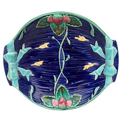 Pre-owned Wedgwood 19th Century Small Majolica Strawberries Dish  In Purple